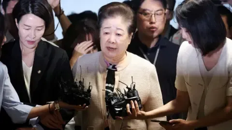 High-profile Religious Leader Dismisses Gift-giving Allegations Involving Former South Korean First Lady